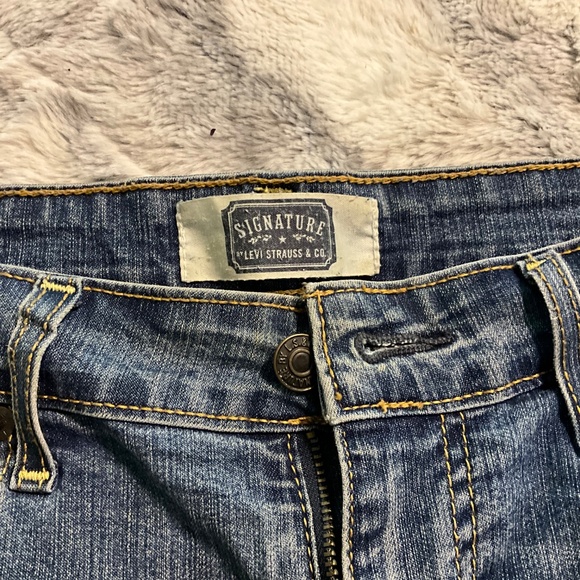 VINTAGE LEVI’S SIGNATURE SHORTS ,size 4 - Picture 2 of 4